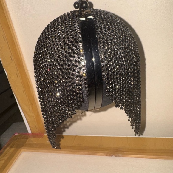 Black Chain Fringe Bag - Picture 3 of 10